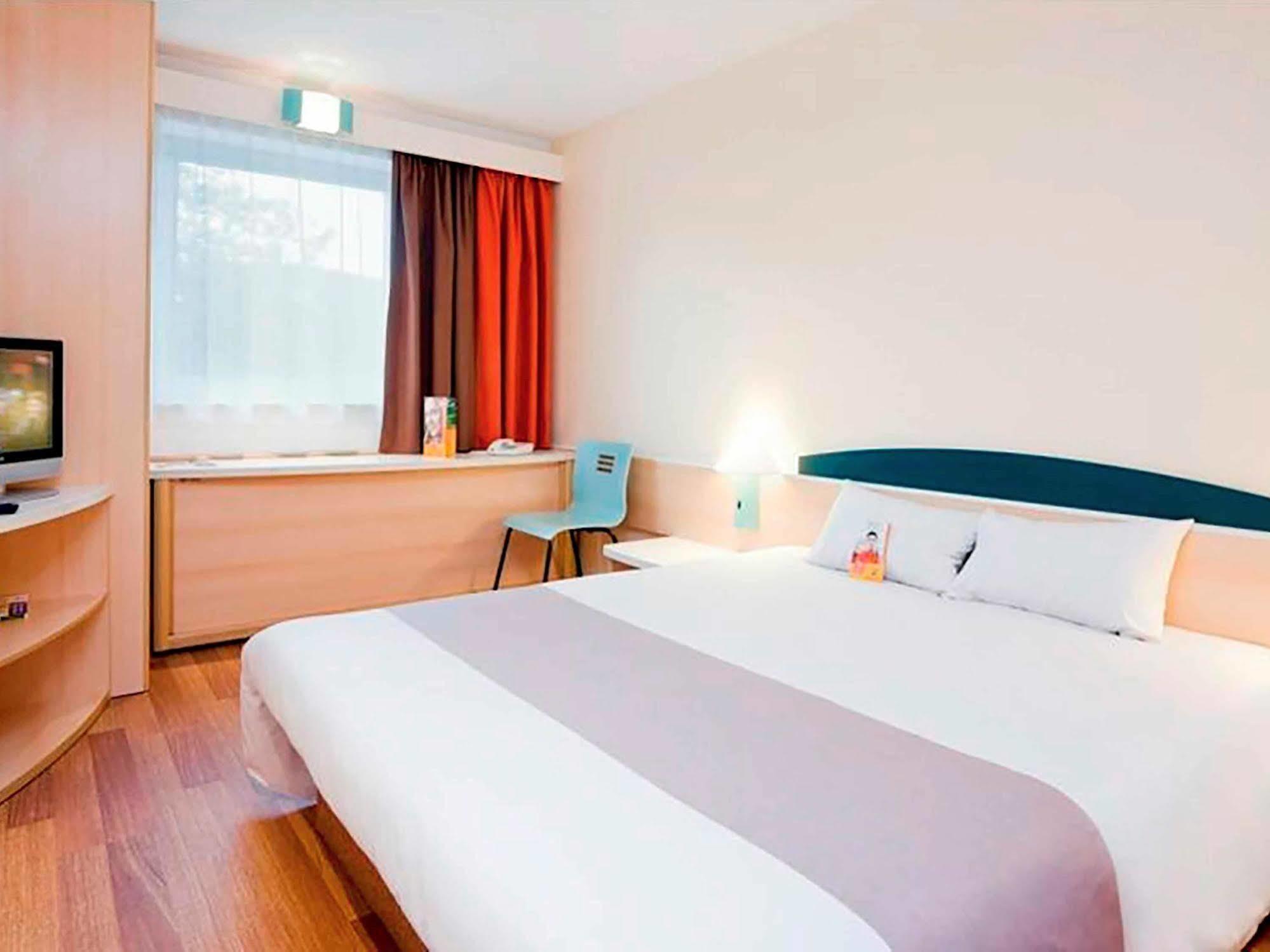Ibis Centrum 2*